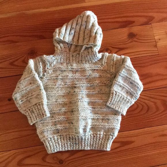 ๐5/$25๐ Crocheted/knit hoodie - Picture 1 of 3